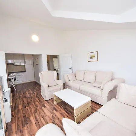 Apartment Nonie By Interhome *